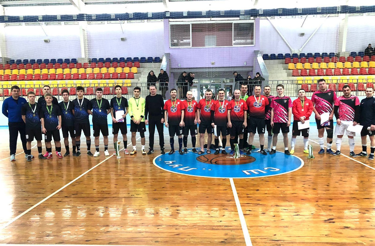 В Клинцах состоялся новогодний турнир по мини-футболу