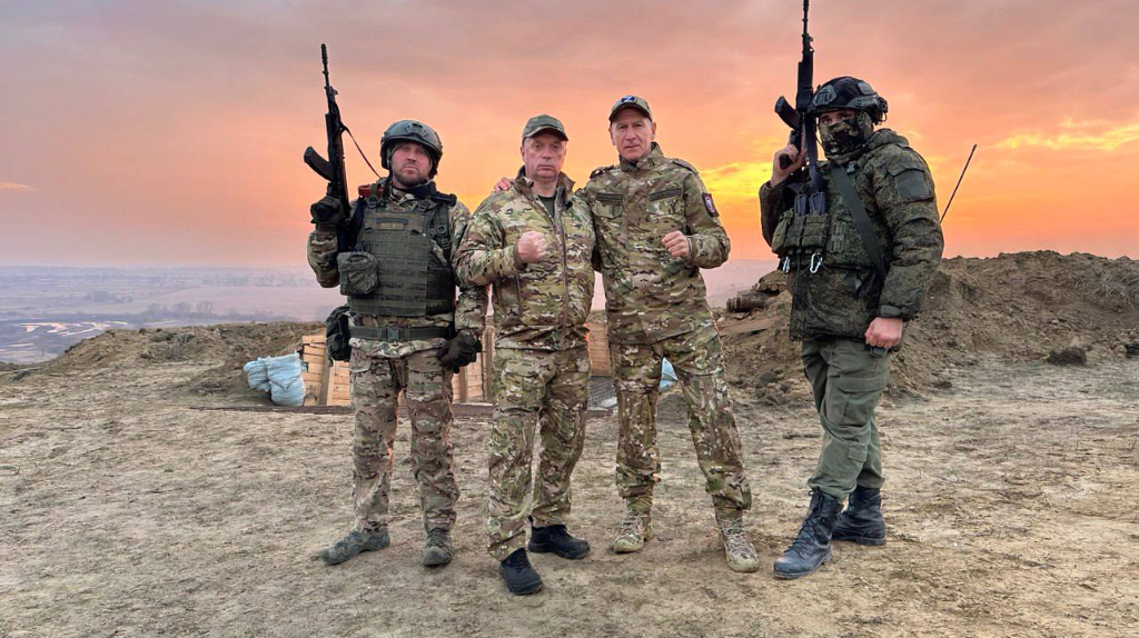 «Спасибо за службу, бойцы»: командир брянского «БАРСа» Антошин покинул службу
