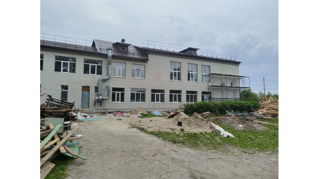 В Выгоничском районе проверили ход капремонта Кокинской школы