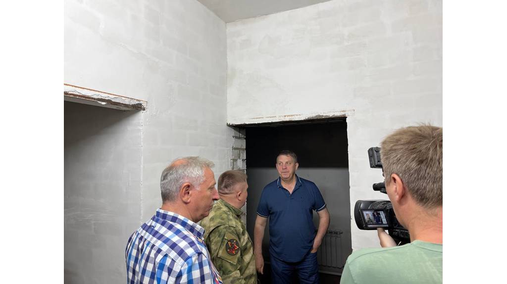 Губернатор Брянской области Александр Богомаз посетил штаб территориальной обороны в Стародубе
