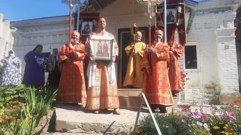 Престольный праздник отметил храм брянского поселка Рогнедино