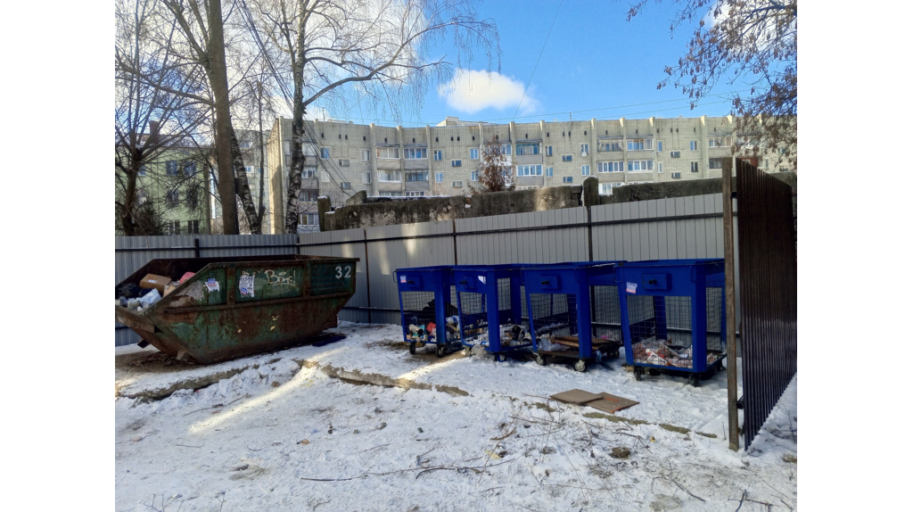В Бежицком районе Брянска благоустроили 12 мусорных площадок