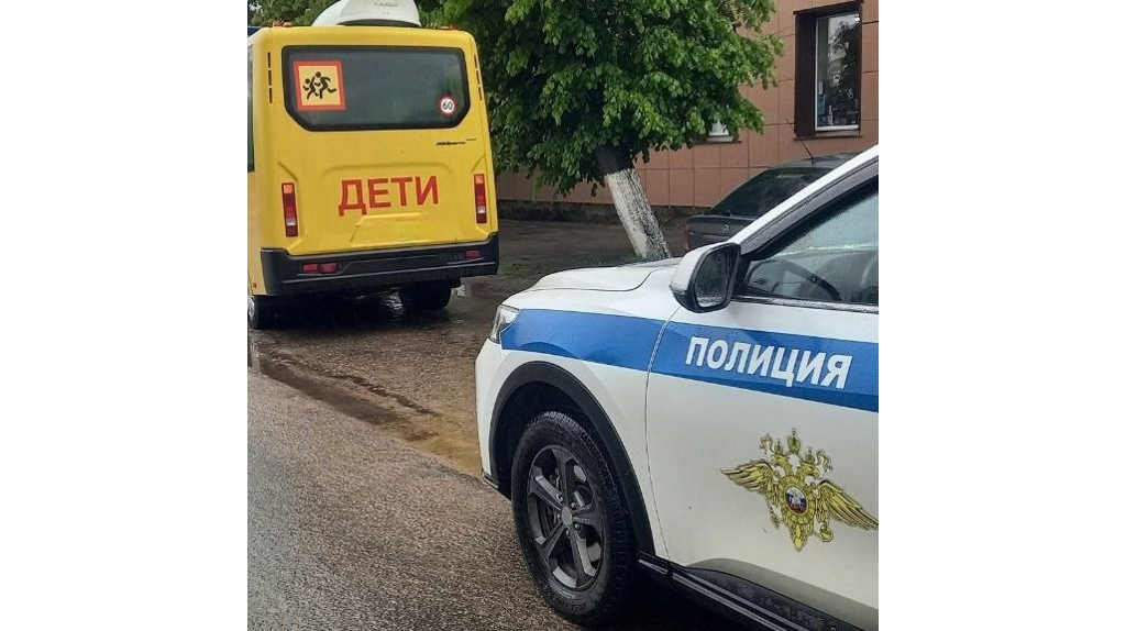 В Климово водитель управлял детским автобусом в состоянии опьянения