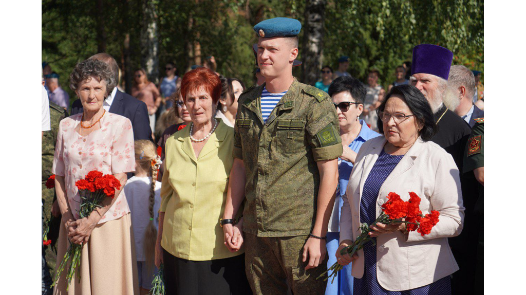 На Брянщине отметили 95-ю годовщину Воздушно-десантных войск