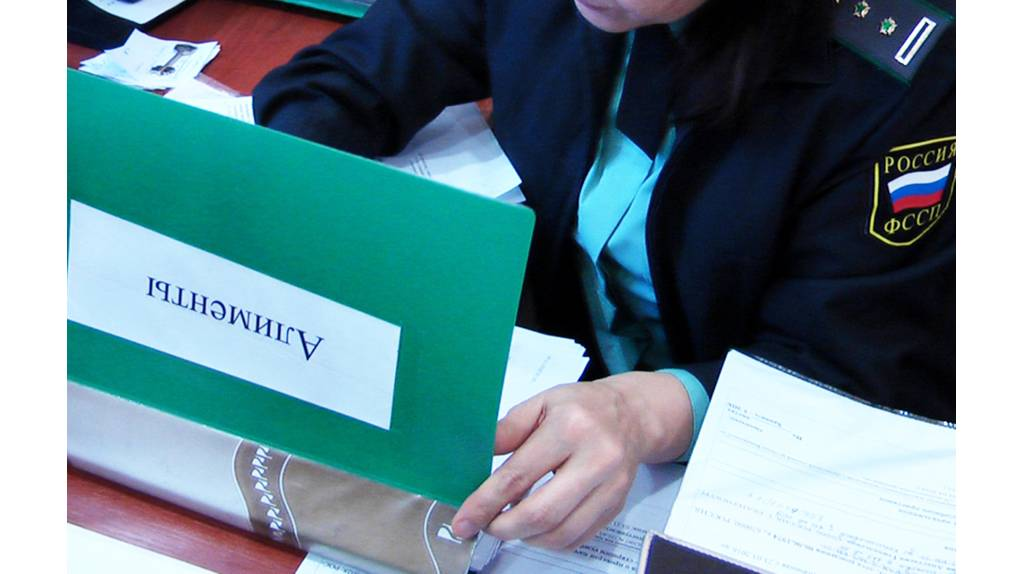 С жителя Стародуба взыскали неустойку за несвоевременную уплату алиментов