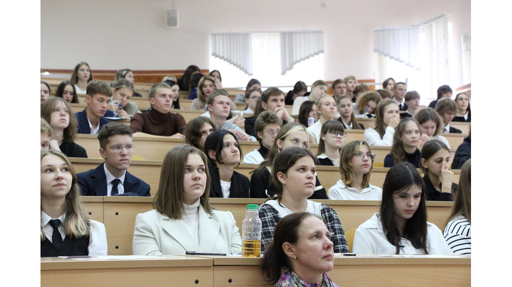 Брянцы написали Всероссийский экономический диктант