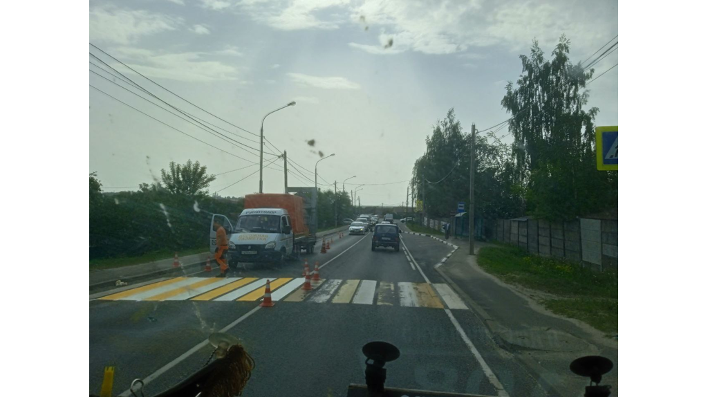 Утром водители встали в пробку на въезде в Брянск