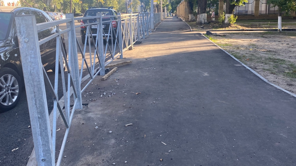 На улице Ульянова в Брянске уложили двухслойное асфальтобетонное покрытие