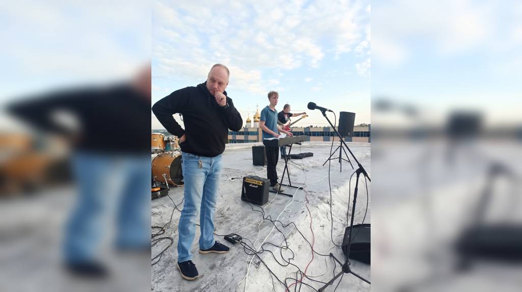 В Брянске рок-группа «Лис и Лапландия» презентовала новый альбом на крыше цирка