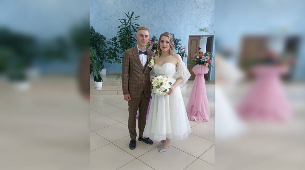 В Погарском районе открыли летний сезон бракосочетаний