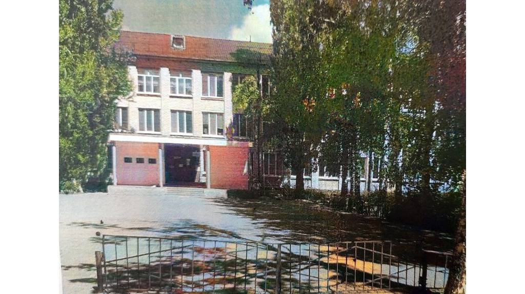 В Жуковке чиновников обязали выделить деньги на установку забора вокруг школы №2