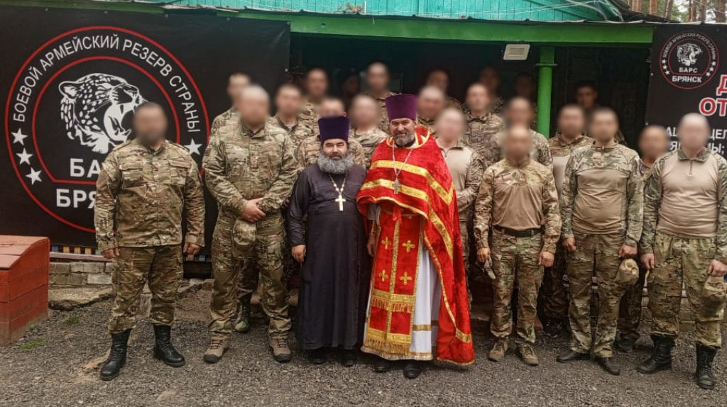 В лесном храме бригады «БАРС-Брянск» состоялась первая Божественная литургия
