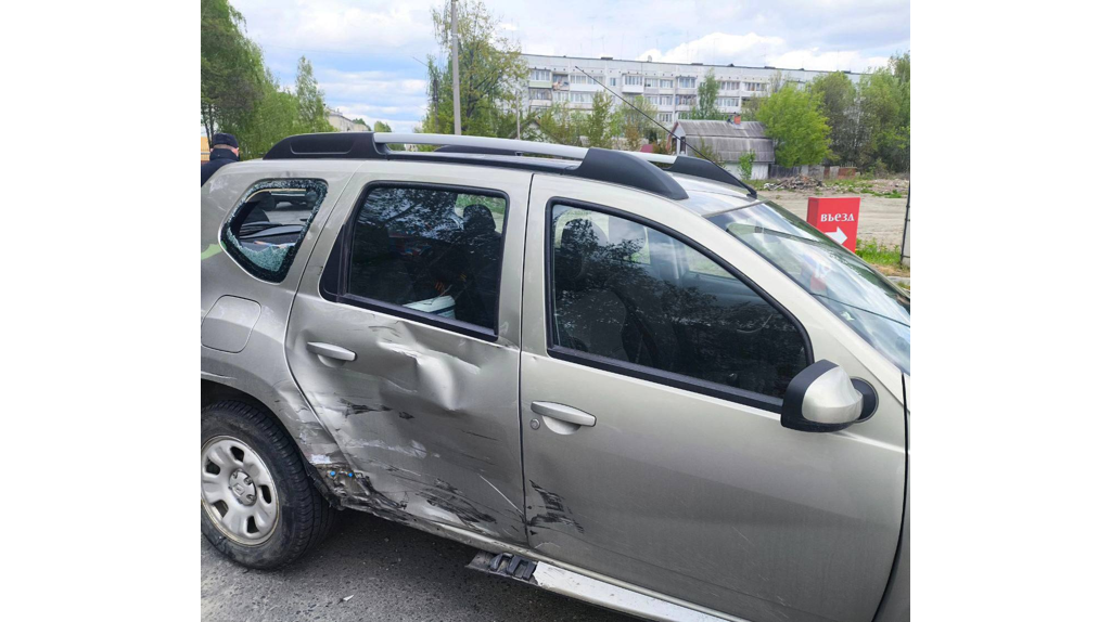 В Новозыбковском районе водитель Renault покалечил 18-летнего мопедиста