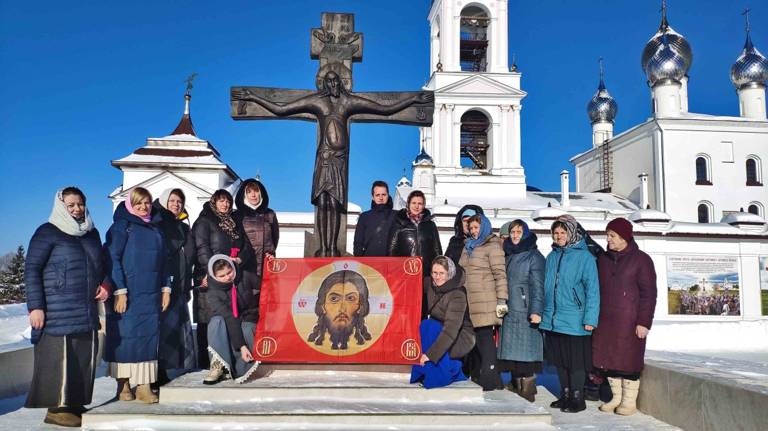 Брянские паломники посетили мужской монастырь Животворящего креста Господня