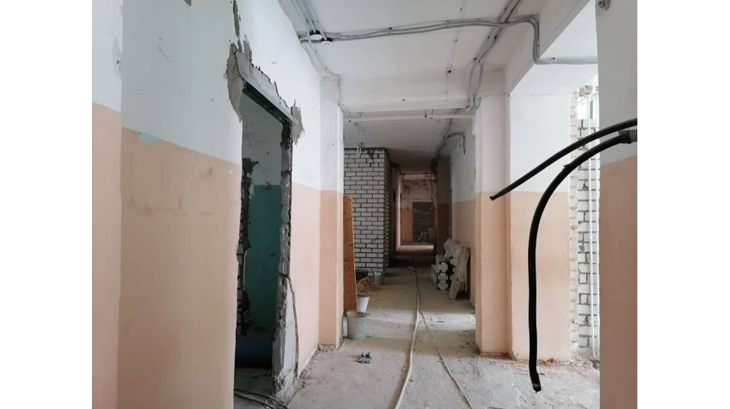 В Клинцах Брянской области капитально ремонтируют здания городской больницы