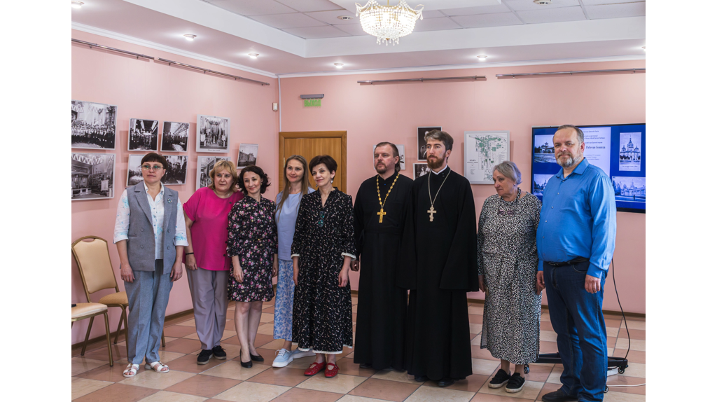 В Брянске открылась фотовыставка к 110-летию визита Николая II в Бежицу