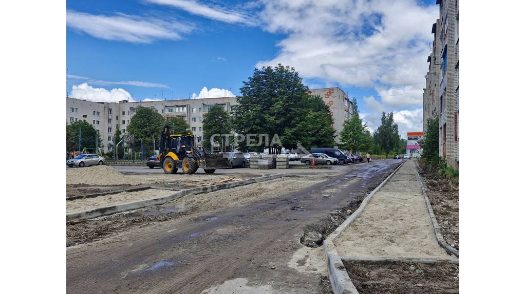В Фокино ремонтируют дорогу рядом со стадионом «Триумф»