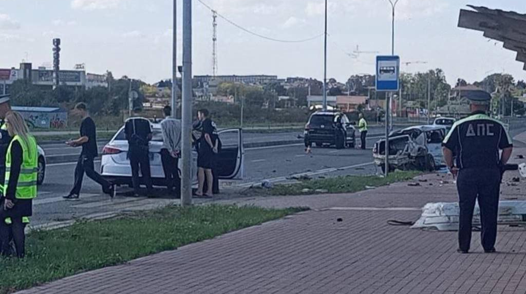 Жуткая авария произошла в Брянске недалеко от ТРЦ «Аэропарк»
