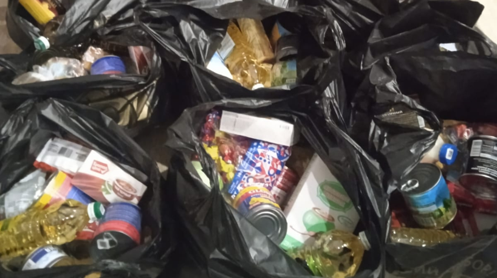 Жители пригранично села Зерново получили помощь от Брянской епархии