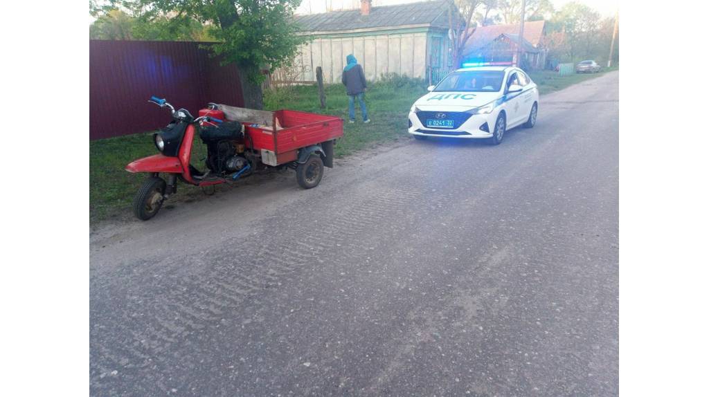 В брянском селе Деменка водитель «Муравья» попался на пьяной езде