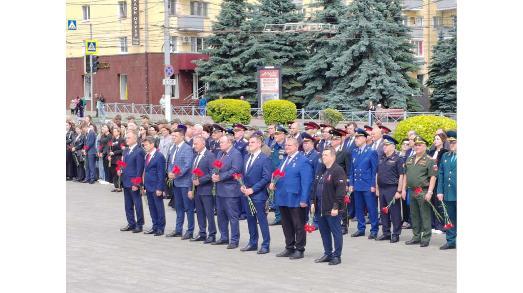 Брянск замер со всей страной в память о жертвах Великой Отечественной войны