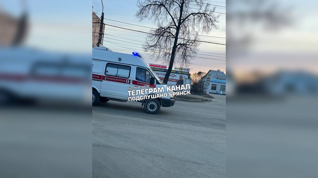 В Брянске на Красноармейской произошло ДТП с двумя легковушками