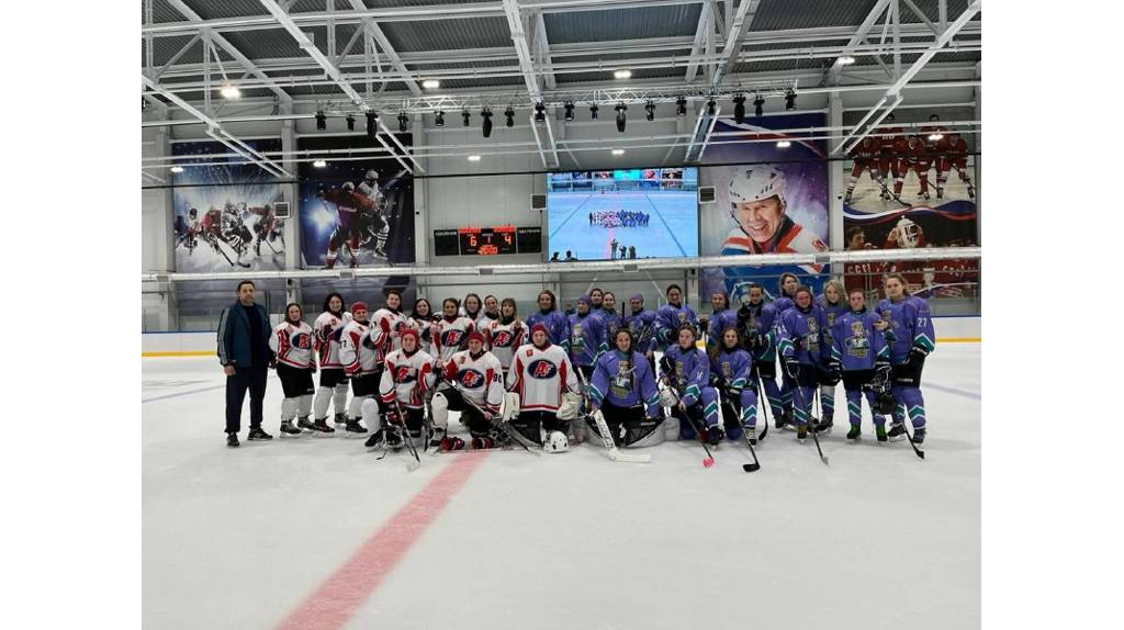 Климовский «Авангард» представляет Брянщину на турнире по хоккею среди женщин