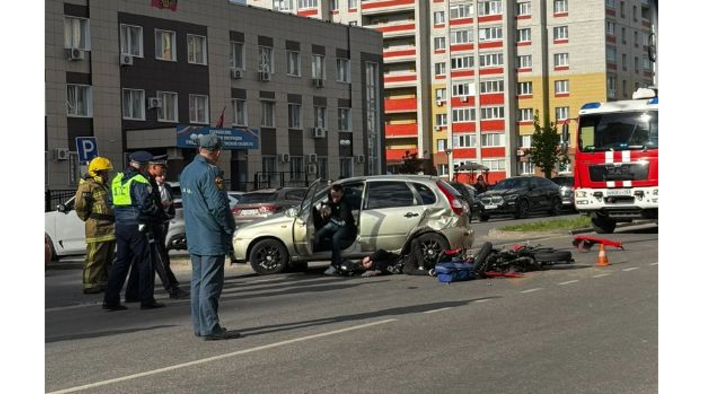 Жуткое ДТП с участием мотоциклиста произошло на улице Горбатова в Брянске