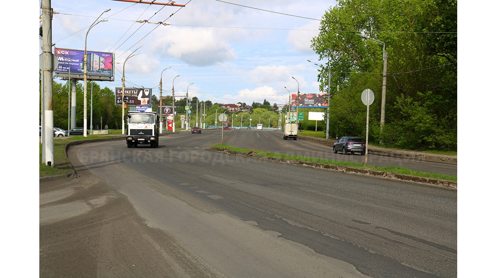 В Брянске на проспекте Московском сфрезеровали старый асфальт