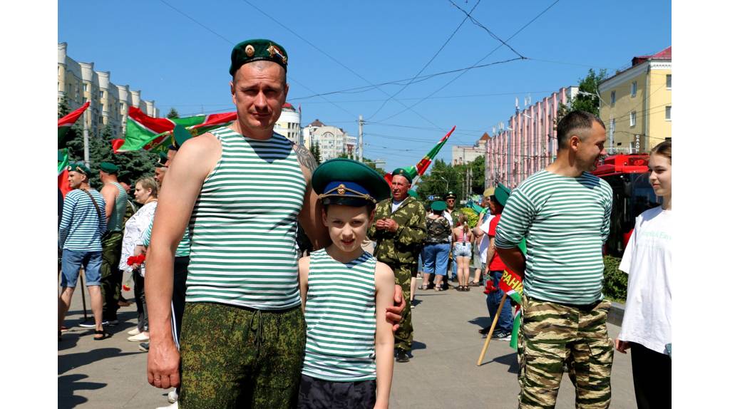 В Брянске проходят торжества в честь Дня пограничника