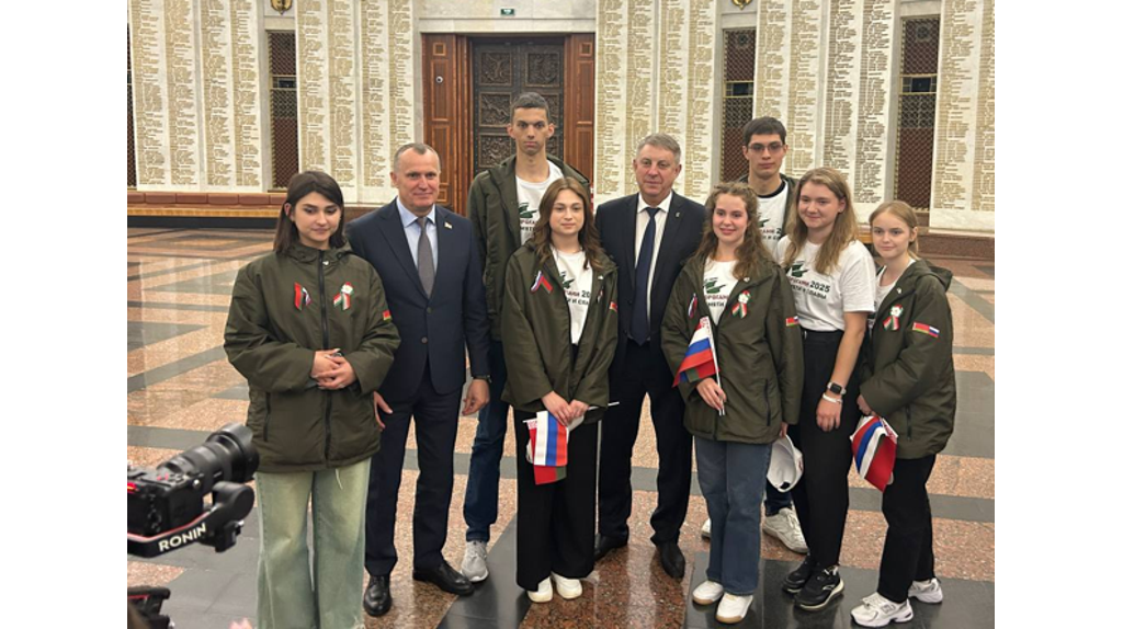 Брянский губернатор встретился с участниками форума «Дорогами Памяти и Славы»