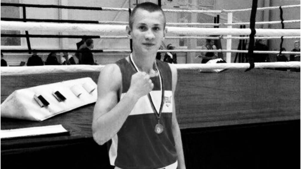 Скоропостижно скончался 27-летний брянский боксёр Александр Стручков