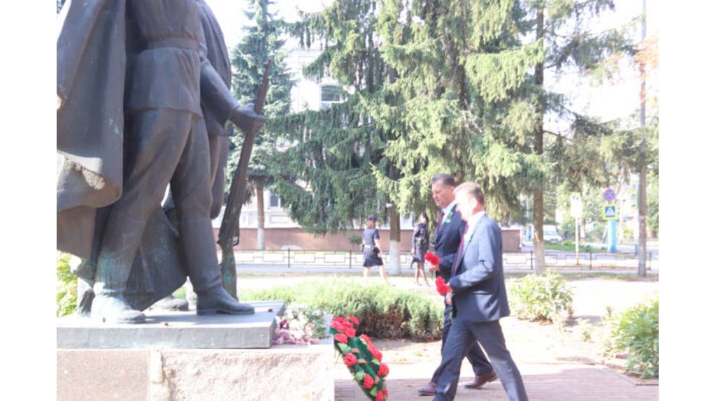 Приграничный Трубчевск отмечает День освобождения Брянщины от нацистов