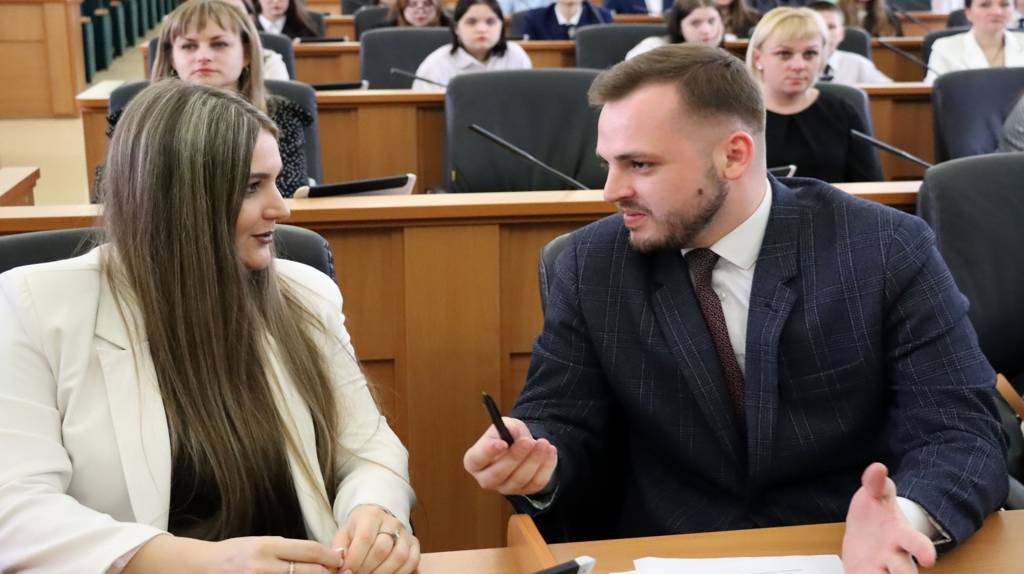 Молодые парламентарии Брянщины обсудили новые проекты и приоритеты в работе