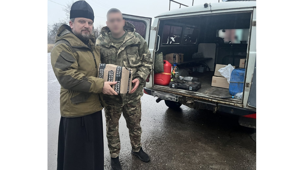 Бойцам СВО в брянском приграничье достали бензопилу, холодильник и стройматериалы