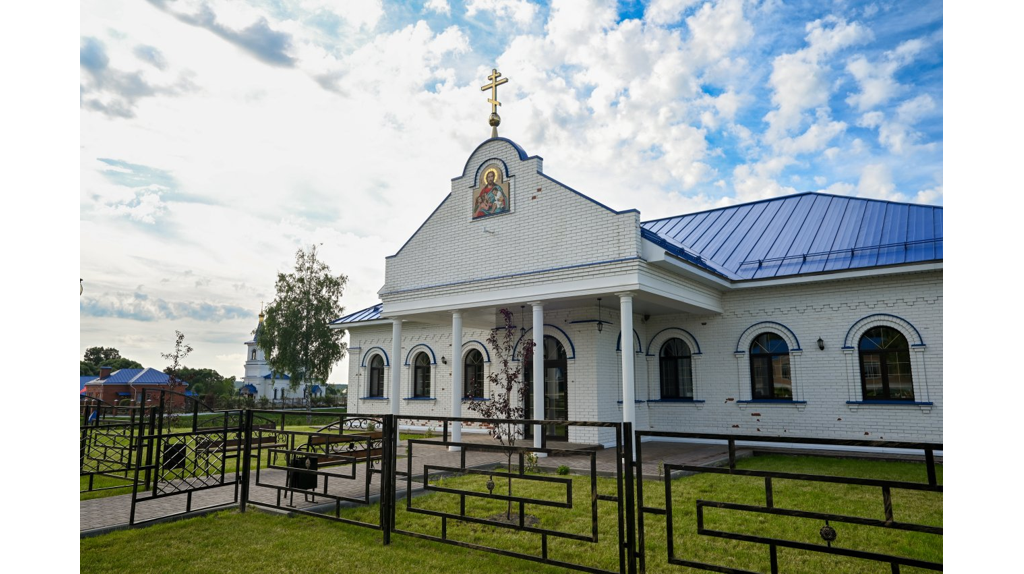 Владимирский храм в брянском селе Алешенка отметил 10-летие