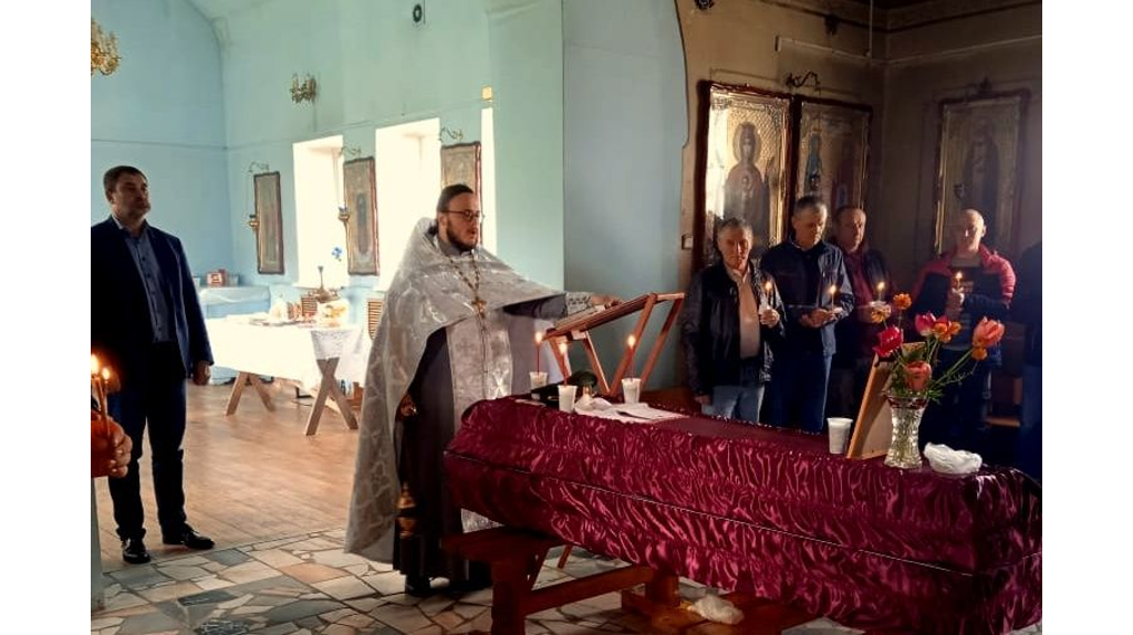 В брянском поселке Навля простились с бойцом СВО Виталием Новцевым
