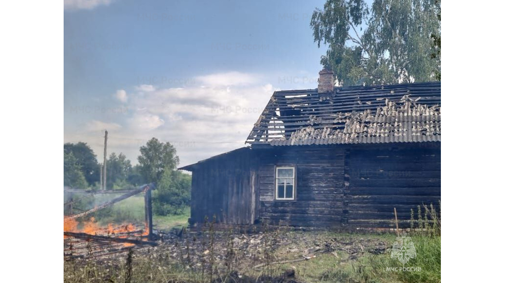 В Брасовском районе сгорел жилой дом