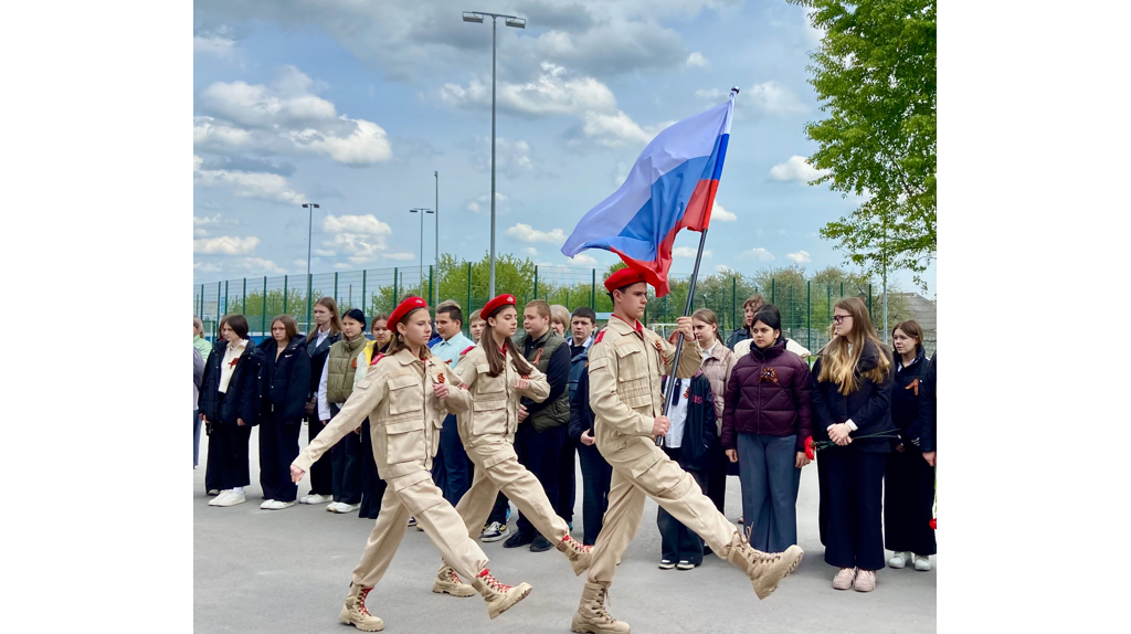 В Фокино увековечили память героя СВО Дмитрия Гомонова
