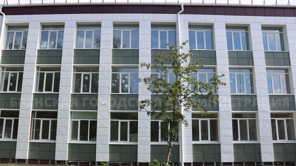 На 100 баллов ЕГЭ сдали 35 выпускников Брянска