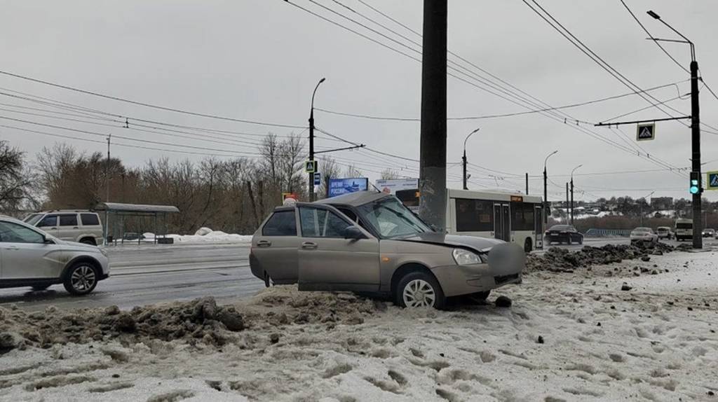 После ДТП на проспекте Московском в Брянске водитель попал в реанимацию