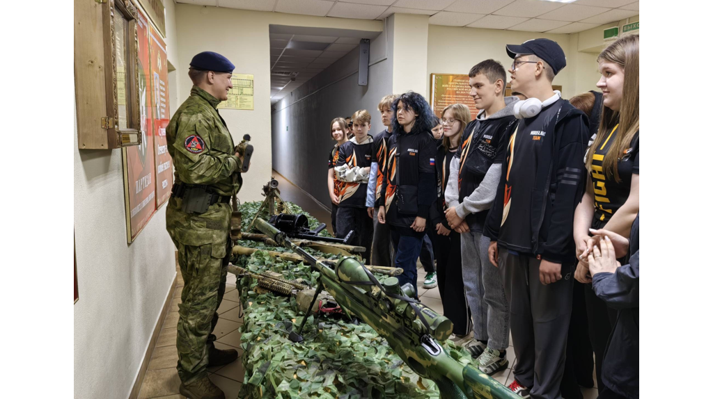 В Брянской области продолжается патриотическая акция «Каникулы с Росгвардией»