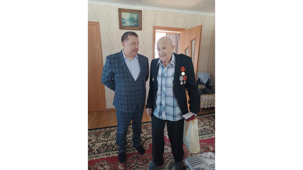 Выгоничским ветеранам вручили юбилейные медали в честь Великой Победы