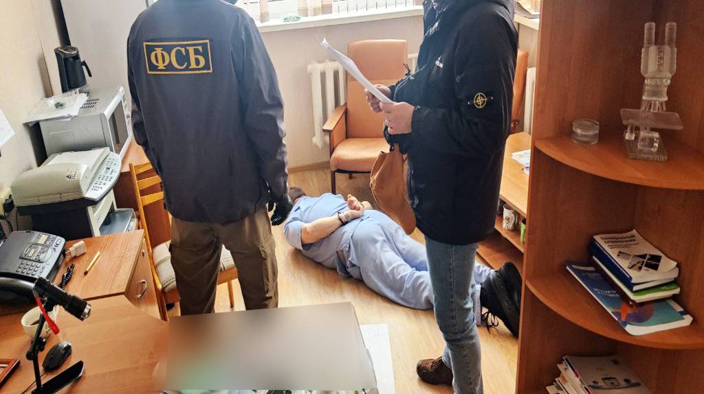 В Брянске задержали заведующего лабораторией клинико-диагностического центра