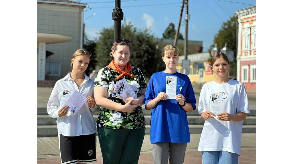 В Климово провели акцию «Дарю тепло»