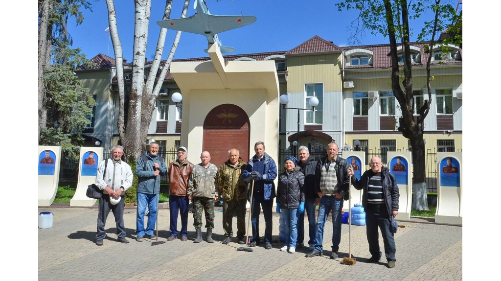 В Брянске ветераны авиации поддержали усилия земляков по благоустройству города