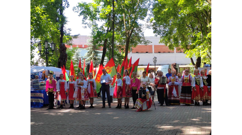 Брянские муниципалитеты демонстрируют свои достижения в парке Толстого