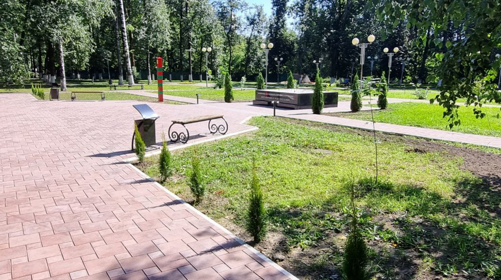 В Брянске установили символический пограничный столб