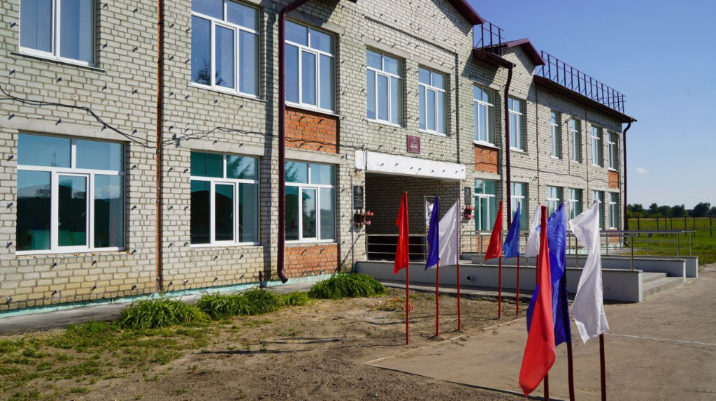 Гриневскую школу Погарского района капитально обновили