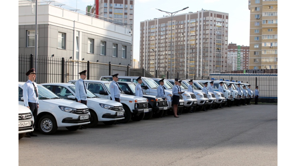 Автопарк служебного транспорта брянской полиции пополнился 20 новыми автомобилями